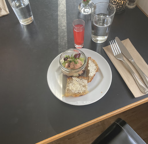 Operagrillen - Gastronomi och hotellverksamhet