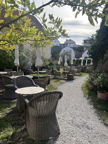 Sankt Hans Café Phone number