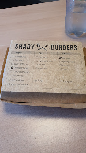 Opinii despre Shady Burgers Växjö în Växjö - Gastronomi och hotellverksamhet