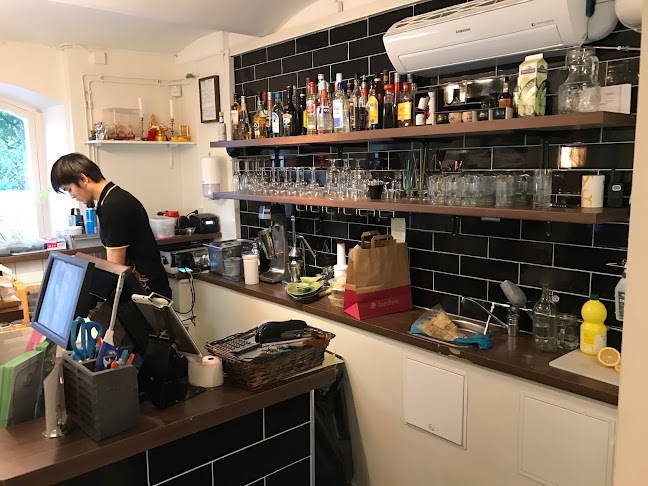 Comments and reviews of GinnDee Sushi & Wok