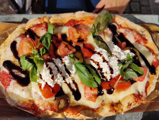 Bellis Café & Cocktails - Gastronomi och hotellverksamhet