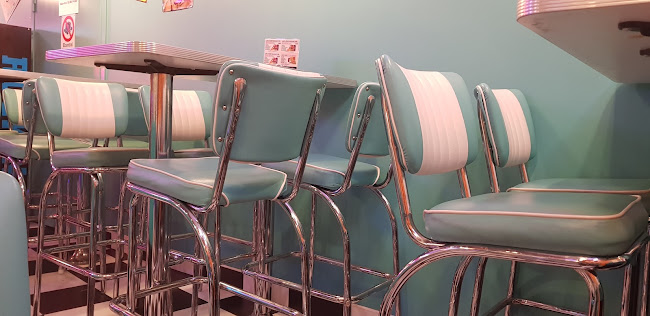 Rockin Burgers Phone number