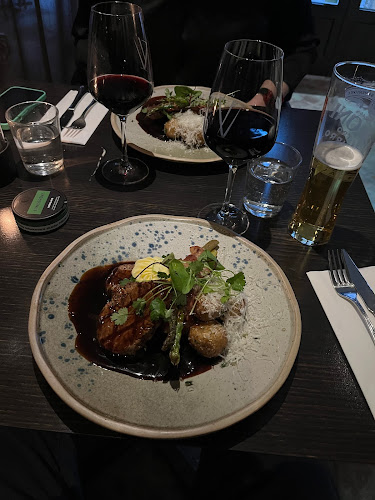 Restaurang Vänner & Vin i Motala - Gastronomi och hotellverksamhet