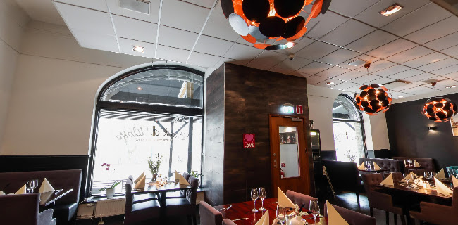 Black and White - Gastronomi och hotellverksamhet