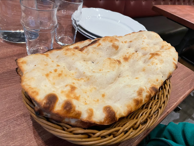 Kabul Darbar - Gastronomi och hotellverksamhet