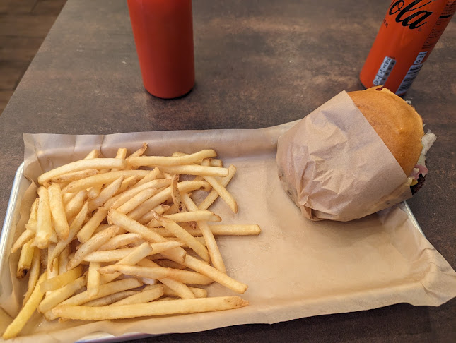 BOO Burgers & Barbecue City - Gastronomi och hotellverksamhet