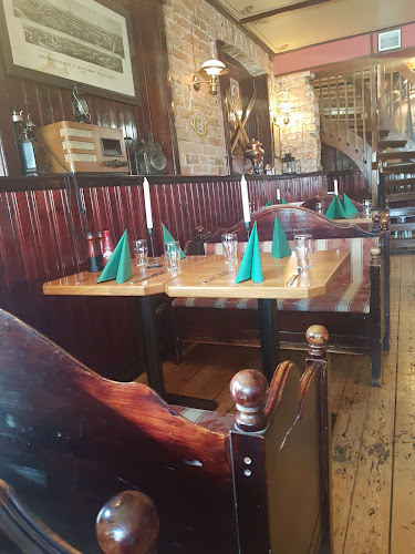 Red Brick - Gastronomi och hotellverksamhet