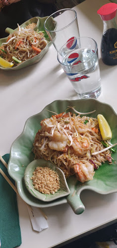 GinnDee Sushi & Wok Open Times