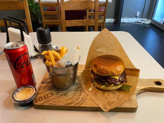 Opinii despre 98burger în Lindesberg - Gastronomi och hotellverksamhet