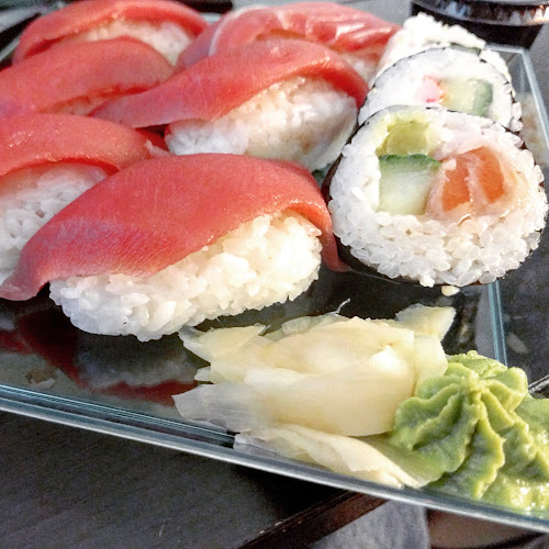 Comentarii opinii despre Din Sushi