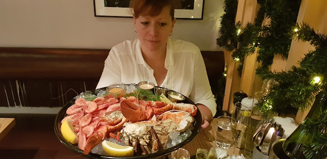 Urban Deli Sveavägen - Gastronomi och hotellverksamhet