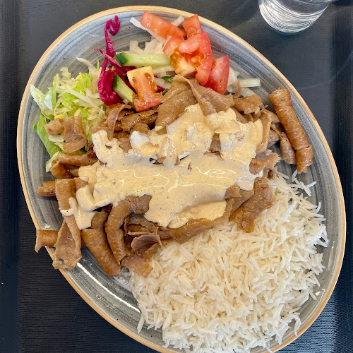 Berlin Döner - Gastronomi och hotellverksamhet