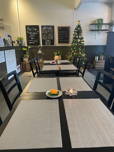 Khao Hom Ektorps Centrum - Gastronomi och hotellverksamhet