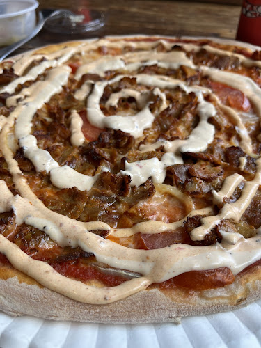 Opinii despre Falkenbergs Pizzeria în Falkenberg - Gastronomi och hotellverksamhet