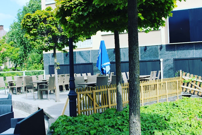 Burgers & Beer Phone number