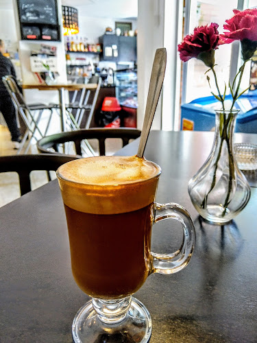 Adams Kafé