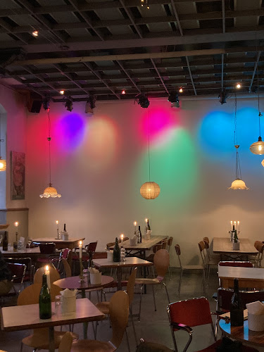 Hagabions Café - Gastronomi och hotellverksamhet