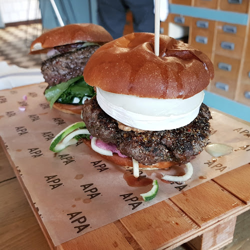 Restaurang Apa - Gastronomi och hotellverksamhet