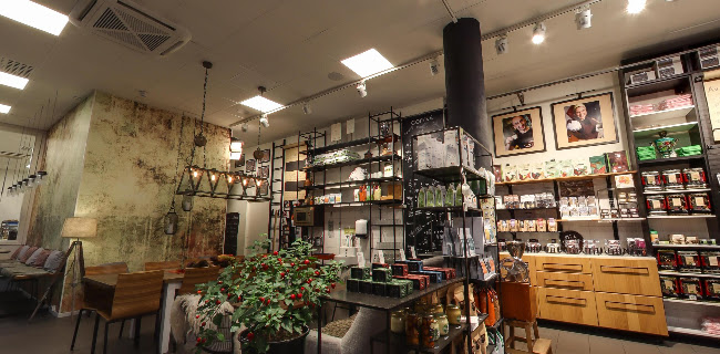 Jolla Chokladmakarna - Gastronomi och hotellverksamhet