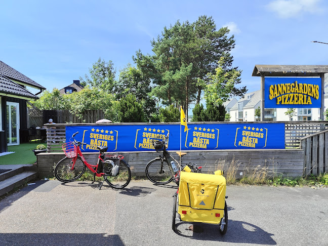 Sannegårdens Pizzeria Kinna - Gastronomi och hotellverksamhet