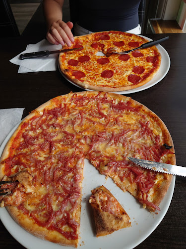 Bröderna Celik Pizzeria - Olofström