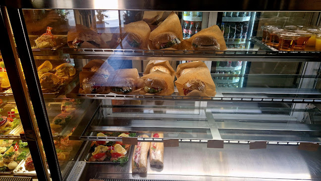 Café Hyacint Open Times