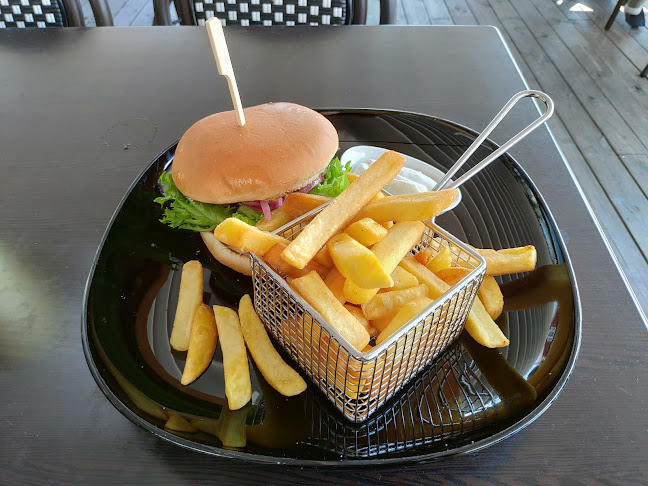 Opinii despre Lotsen Bar & Restaurang în Nyköping - Gastronomi och hotellverksamhet