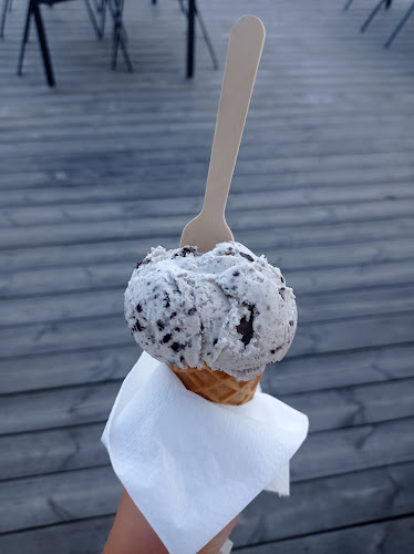 Opinii despre Pirens café och gästhamn în Östhammar - Gastronomi och hotellverksamhet