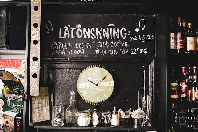 Comentarii opinii despre Cliff Barnes