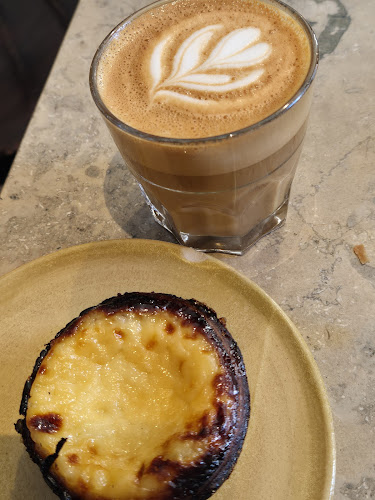 Simons Rosteri & Bageri - Gastronomi och hotellverksamhet