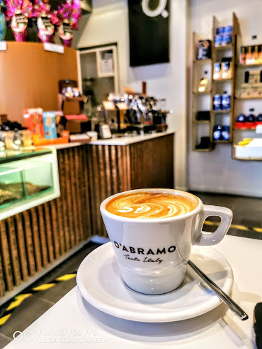 Comments and reviews of D'abramo