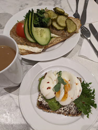 Cafe Orion - Gastronomi och hotellverksamhet