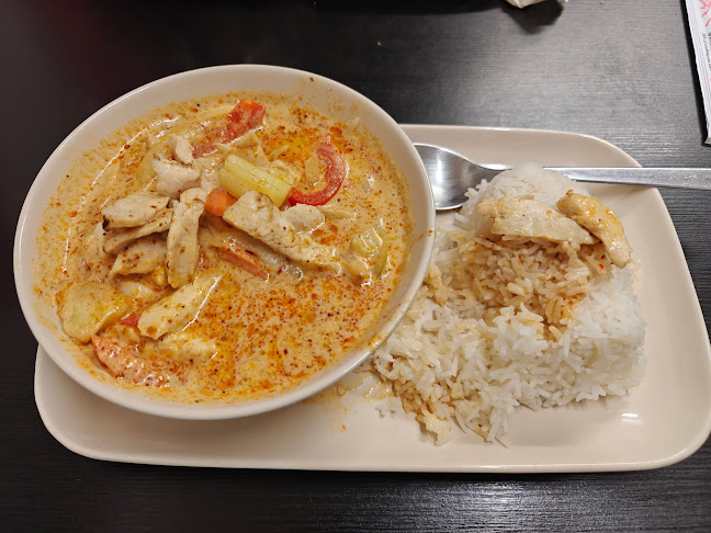 PHI KUL THAI - Gastronomi och hotellverksamhet