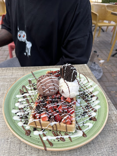 Opinii despre Rådhusvåfflan - Våfflor•Churros•Glass în Norrköping - Gastronomi och hotellverksamhet