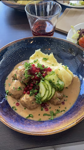 Opinii despre TAK Skybar în Gävle - Gastronomi och hotellverksamhet