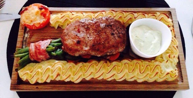 Stulna Bestick - Gastronomi och hotellverksamhet