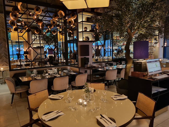 La Perla - Gastronomi och hotellverksamhet