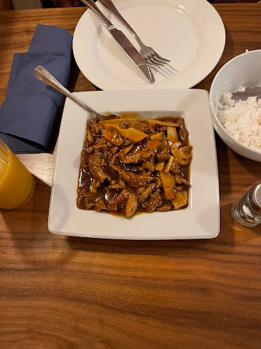 New China Restaurant - Gastronomi och hotellverksamhet