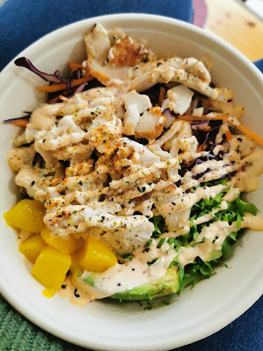 Oh Poké - Gastronomi och hotellverksamhet