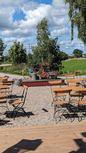 Comentarii opinii despre Ormesta Glasscafé Brända Bullar AB