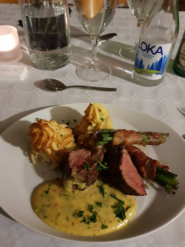 Opinii despre Saltes Lunchrestaurang - Lunch och Catering în Trollhättan - Gastronomi och hotellverksamhet
