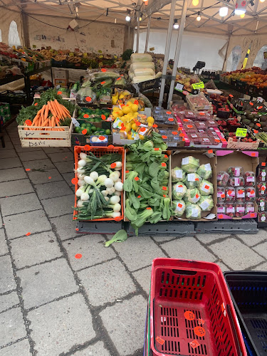 Opinii despre Brommaplan Salutorg în Stockholm - Gastronomi och hotellverksamhet