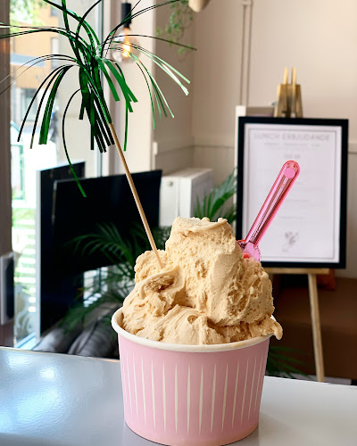 Jenny Gelato Café - Gastronomi och hotellverksamhet