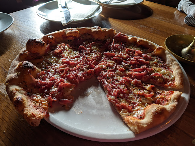 Restaurang Montmartre - Gastronomi och hotellverksamhet