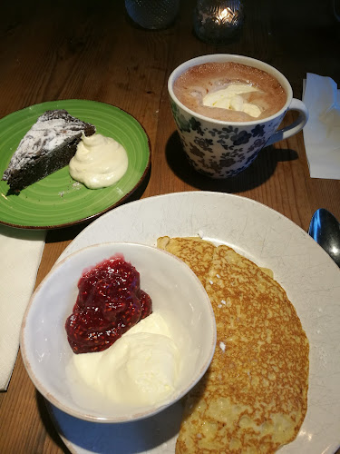 Fru Marias Bak Phone number