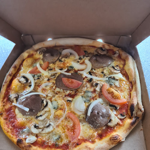 Opinii despre Pizzeria Papegoja în Lund - Gastronomi och hotellverksamhet