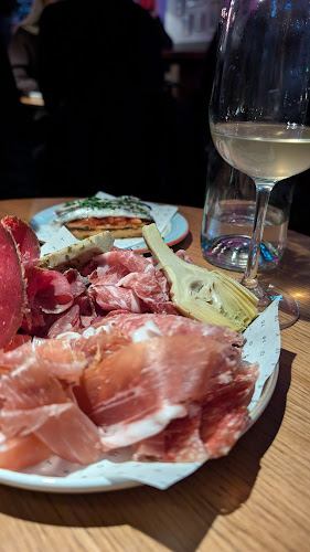 Opinii despre Hornstulls Bodega în Stockholm - Gastronomi och hotellverksamhet