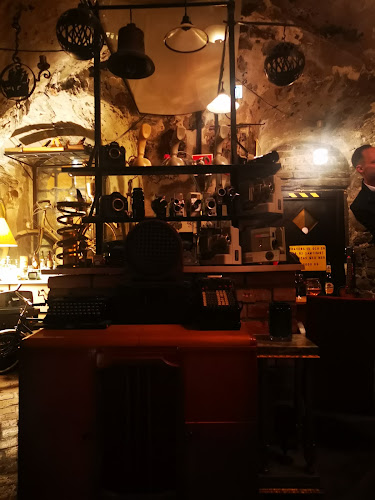 FF:s Bar Och Ett Litet Kök Phone number