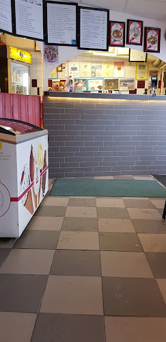 Pizzeria Spader Kung (Guven) - Gastronomi och hotellverksamhet