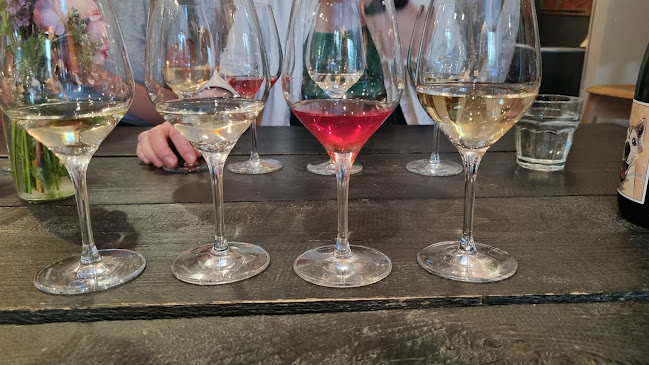 Opinii despre Julie Vinbar în Malmö - Gastronomi och hotellverksamhet